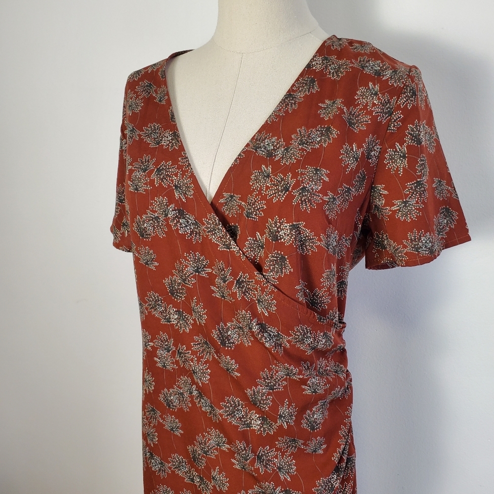 Floral Midi Dress in Brown - Picture 5 of 9